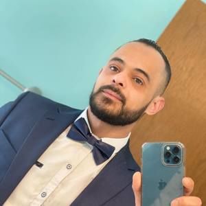 Meet your Posher, Ayman